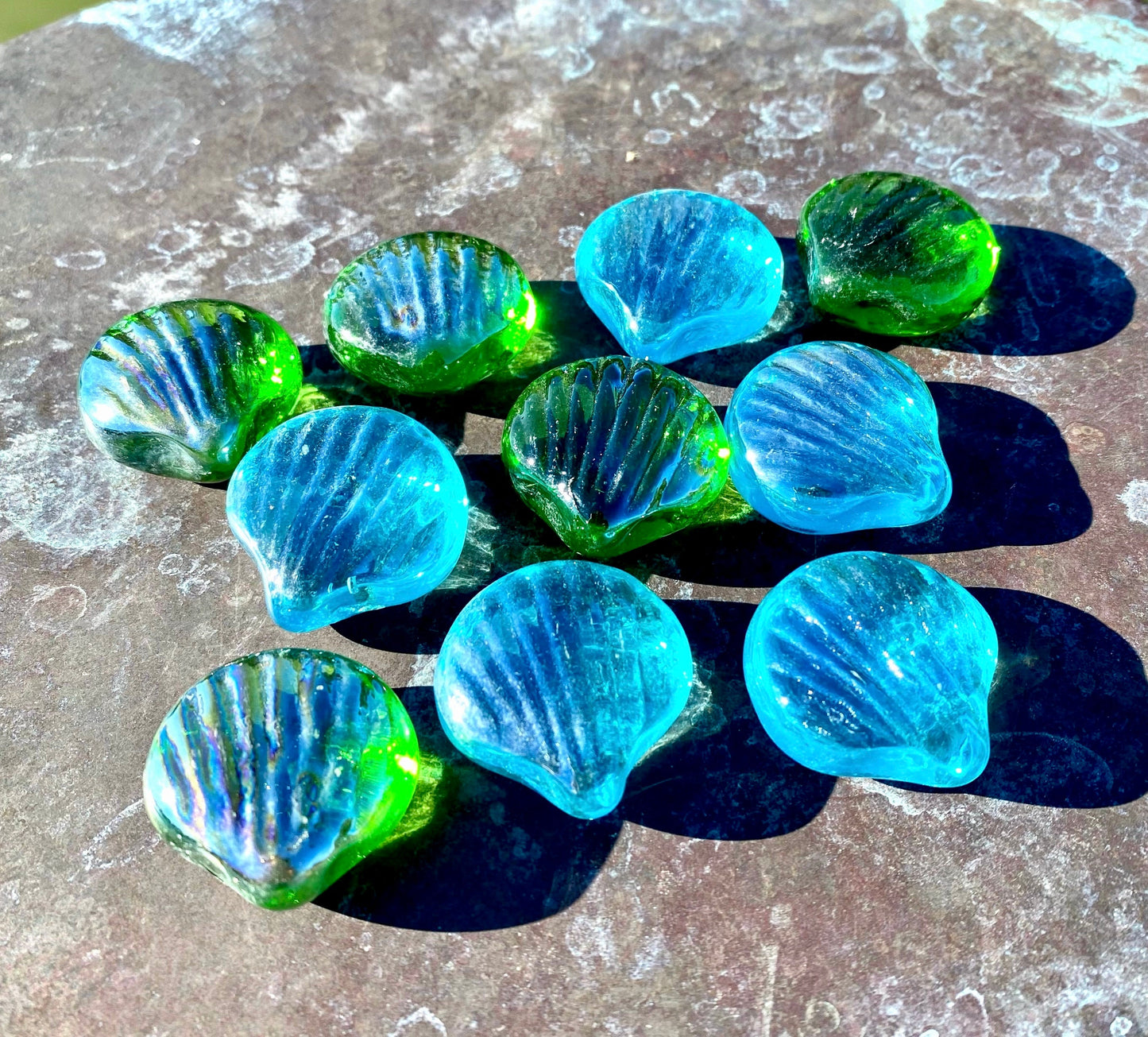 Mini Miniature Glass Seashell Sitter Figurine Collectible