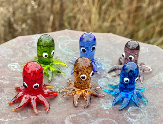 Mini Miniature Glass Octopus Sitter Figurine Collectible