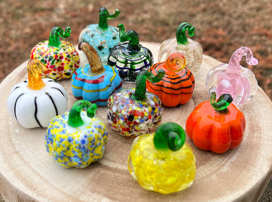 Mini Miniature Glass Curly Stem Pumpkin Sitter Figurine Collectible